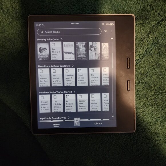 EUC Kindle Oasis 10th Generation 32gb Graphite - Picture 9 of 12